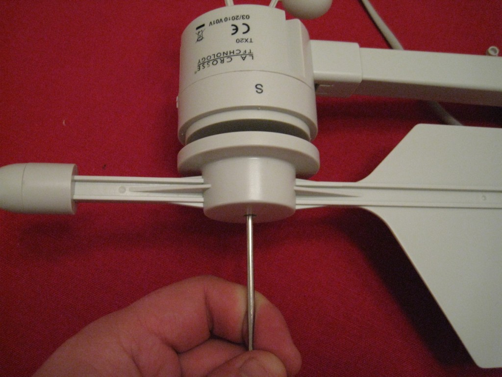 Disassembling a La Crosse TX20 Wind Anemometer john.geek.nz