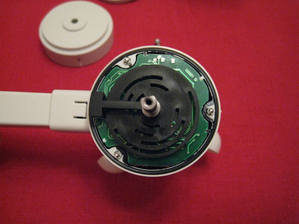 Disassembling a La Crosse TX20 Wind Anemometer john.geek.nz